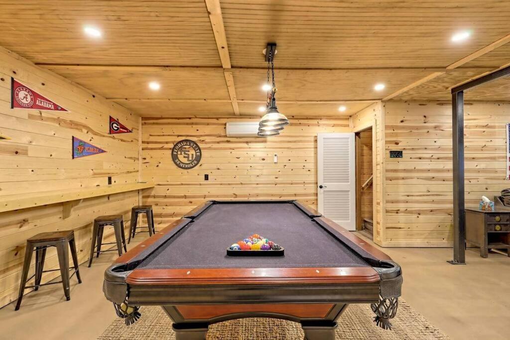 Near Downtown Helen - Hottub, Sauna, Game Room, Fire Pit Ngoại thất bức ảnh