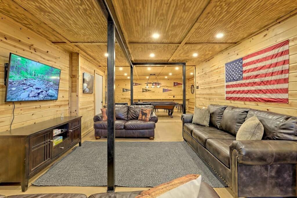 Near Downtown Helen - Hottub, Sauna, Game Room, Fire Pit Ngoại thất bức ảnh